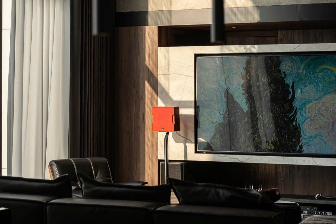 Amadeus - PentHouse PH01